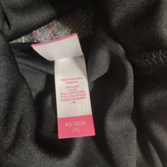 New 2-piece No boundaries black floral sheer lined top with metallic shimmer(XS) - Picture 9 of 9